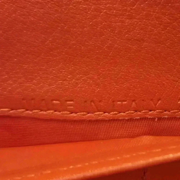 Dior Rendezvous Red Leather Wallet-On-Chain - Picture 2 of 16